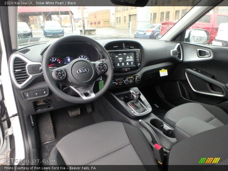 Snow White Pearl / Black 2020 Kia Soul LX