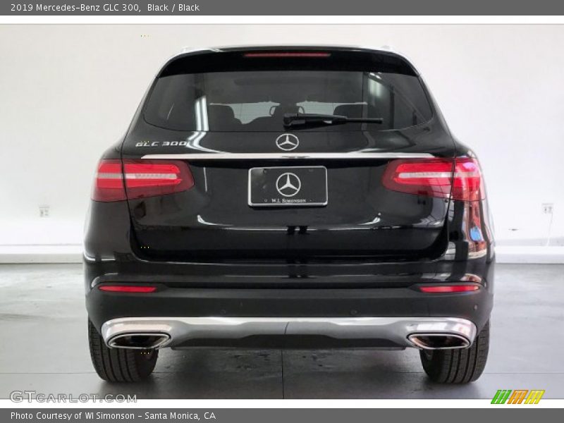 Black / Black 2019 Mercedes-Benz GLC 300
