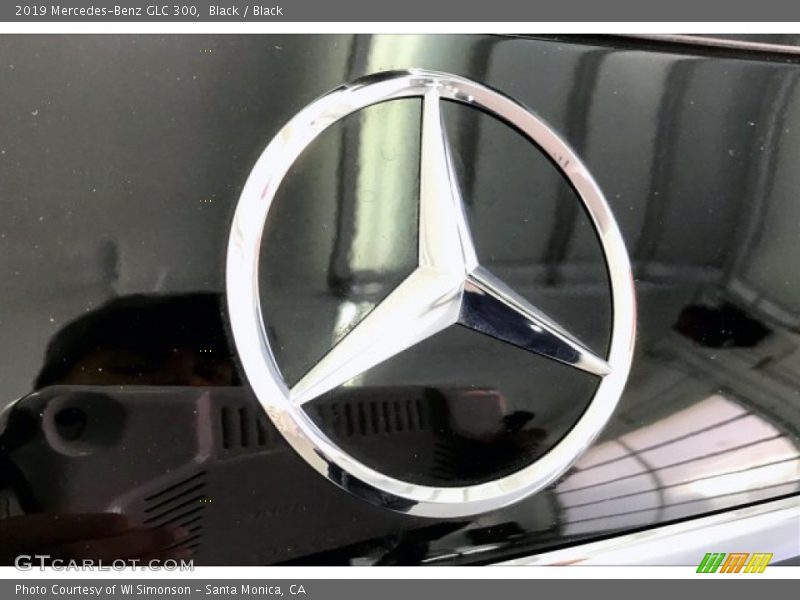 Black / Black 2019 Mercedes-Benz GLC 300