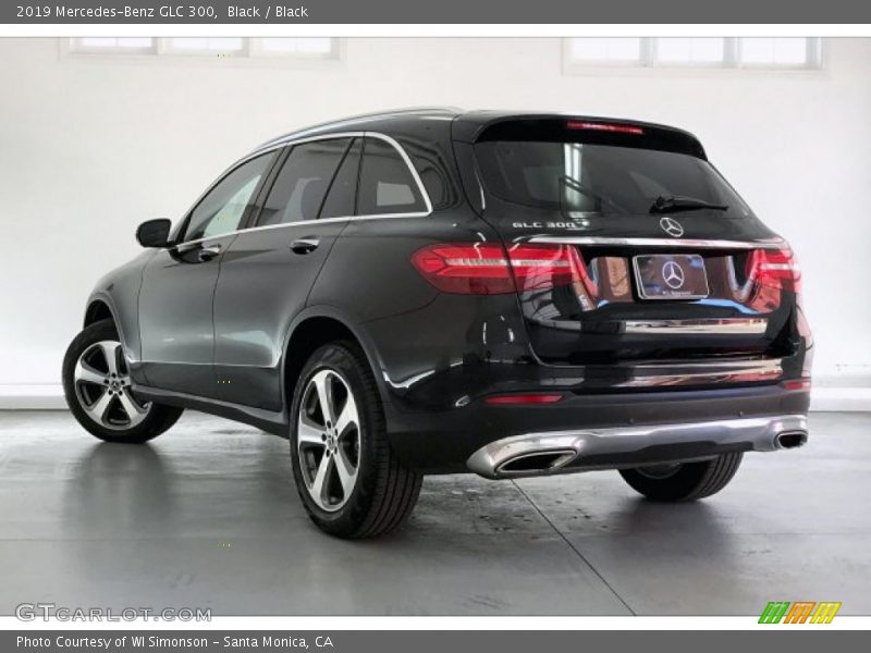 Black / Black 2019 Mercedes-Benz GLC 300