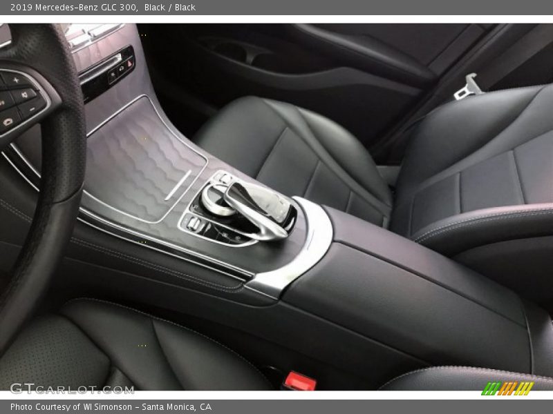 Black / Black 2019 Mercedes-Benz GLC 300