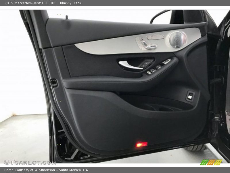 Black / Black 2019 Mercedes-Benz GLC 300