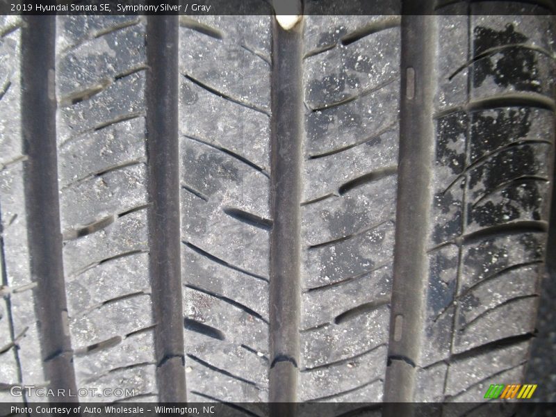 Symphony Silver / Gray 2019 Hyundai Sonata SE