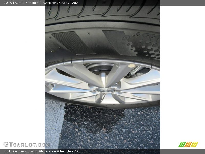 Symphony Silver / Gray 2019 Hyundai Sonata SE