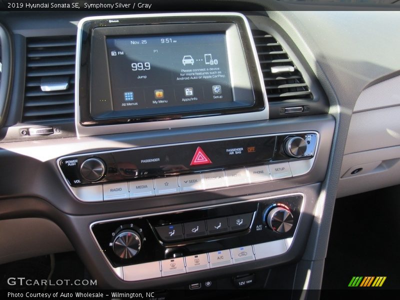Symphony Silver / Gray 2019 Hyundai Sonata SE