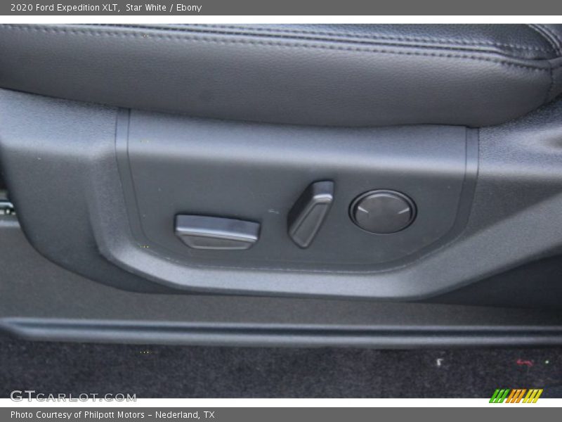 Star White / Ebony 2020 Ford Expedition XLT