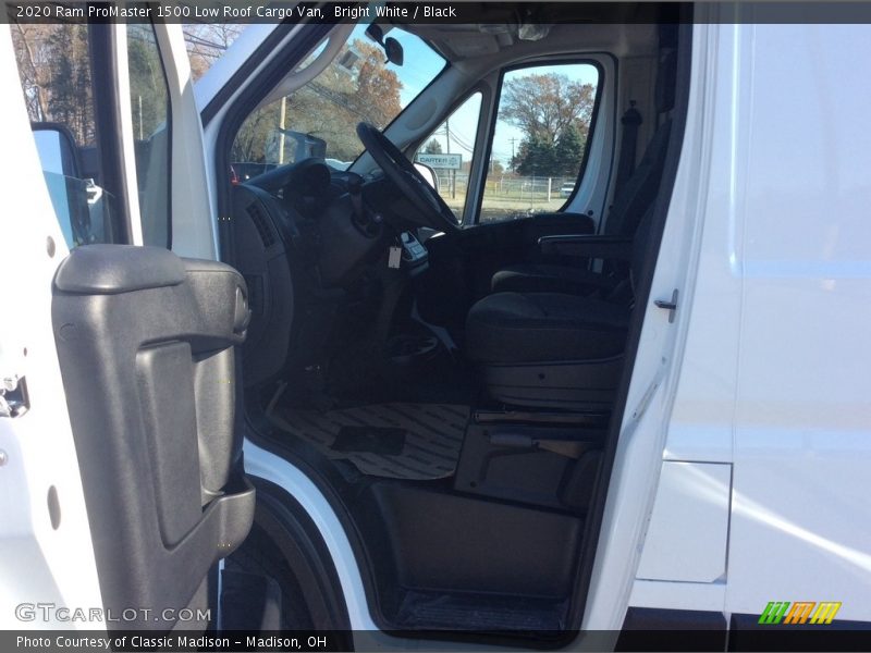 Bright White / Black 2020 Ram ProMaster 1500 Low Roof Cargo Van