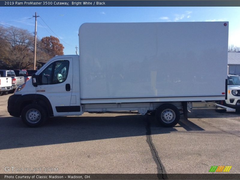 Bright White / Black 2019 Ram ProMaster 3500 Cutaway