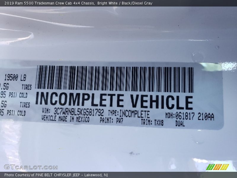 Bright White / Black/Diesel Gray 2019 Ram 5500 Tradesman Crew Cab 4x4 Chassis