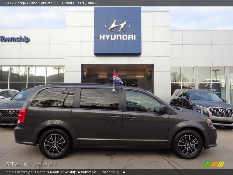 Granite Pearl / Black 2019 Dodge Grand Caravan GT