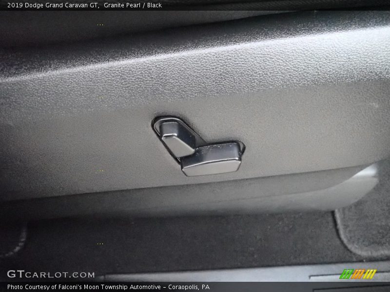 Granite Pearl / Black 2019 Dodge Grand Caravan GT