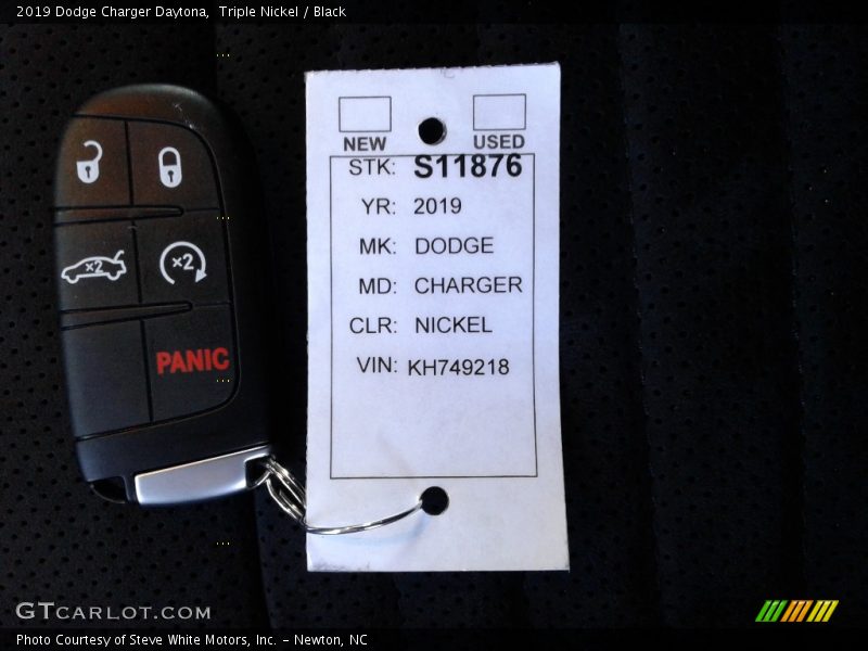 Triple Nickel / Black 2019 Dodge Charger Daytona
