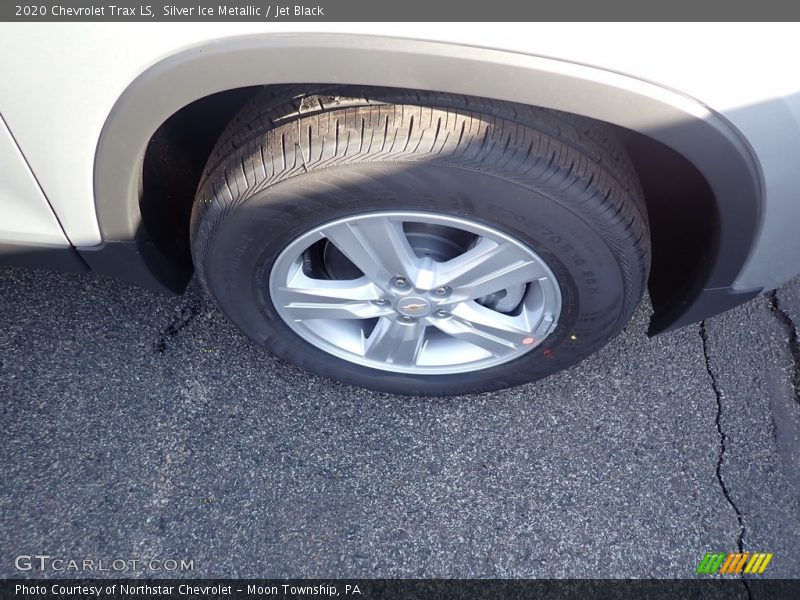 Silver Ice Metallic / Jet Black 2020 Chevrolet Trax LS