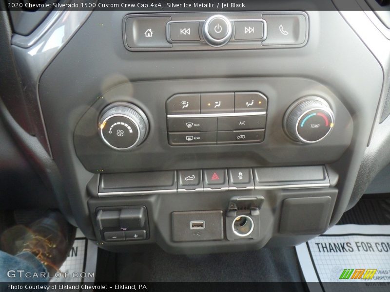 Silver Ice Metallic / Jet Black 2020 Chevrolet Silverado 1500 Custom Crew Cab 4x4