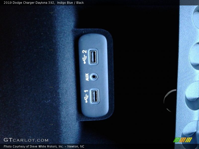 Indigo Blue / Black 2019 Dodge Charger Daytona 392