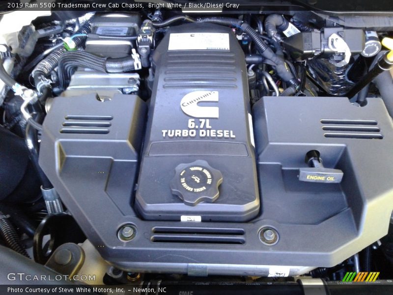 Bright White / Black/Diesel Gray 2019 Ram 5500 Tradesman Crew Cab Chassis
