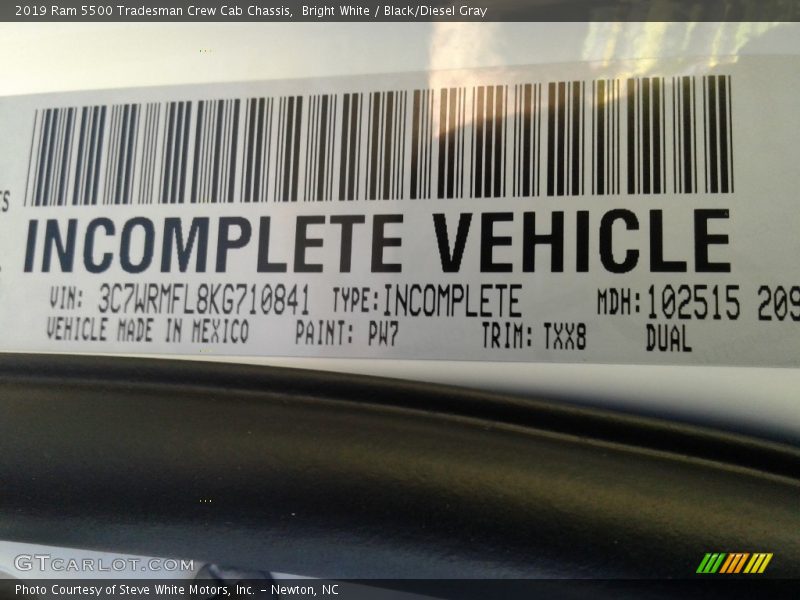 Bright White / Black/Diesel Gray 2019 Ram 5500 Tradesman Crew Cab Chassis