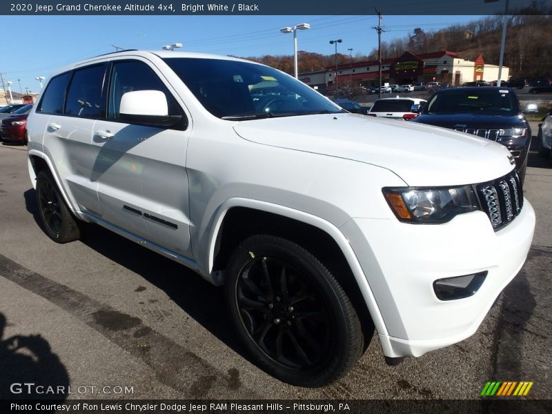 Bright White / Black 2020 Jeep Grand Cherokee Altitude 4x4