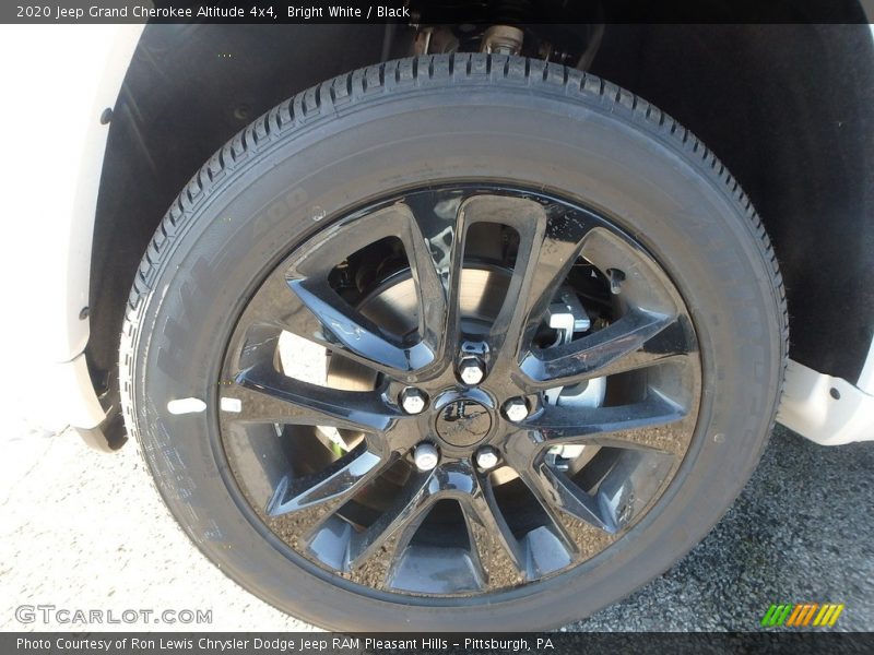 Bright White / Black 2020 Jeep Grand Cherokee Altitude 4x4