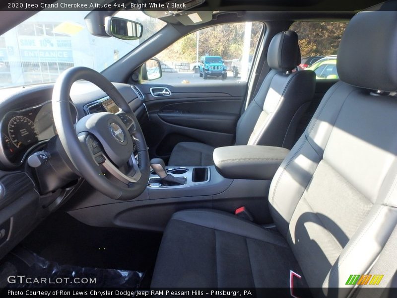 Bright White / Black 2020 Jeep Grand Cherokee Altitude 4x4
