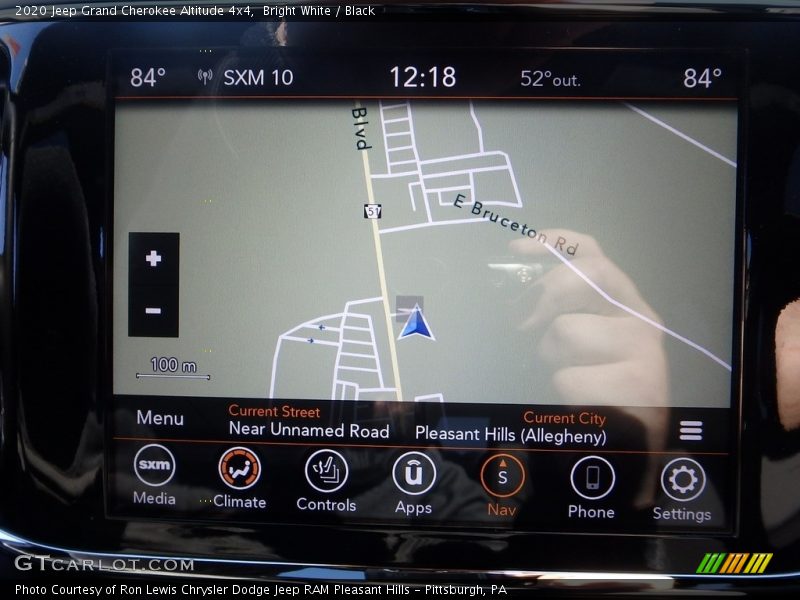 Bright White / Black 2020 Jeep Grand Cherokee Altitude 4x4