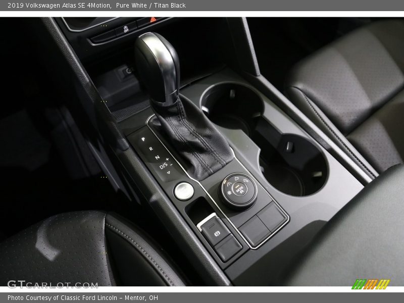 Pure White / Titan Black 2019 Volkswagen Atlas SE 4Motion