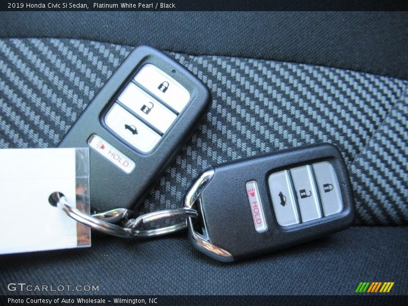 Keys of 2019 Civic Si Sedan