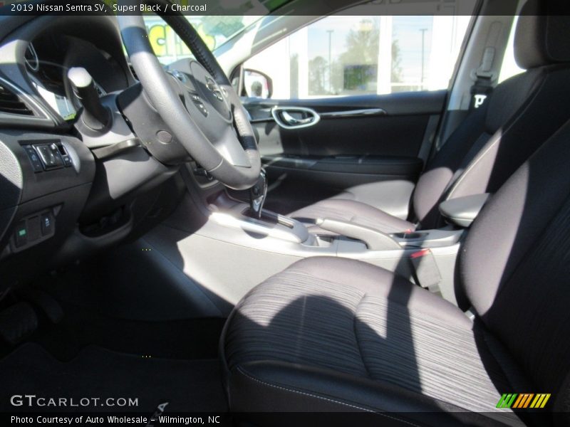 Super Black / Charcoal 2019 Nissan Sentra SV