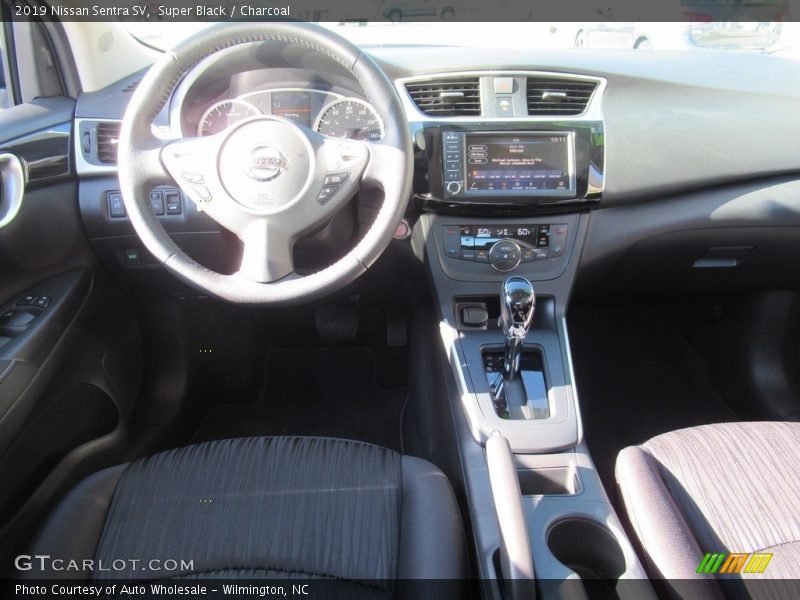 Super Black / Charcoal 2019 Nissan Sentra SV