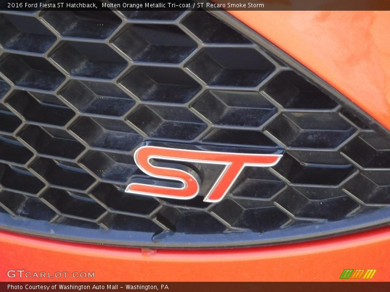 Molten Orange Metallic Tri-coat / ST Recaro Smoke Storm 2016 Ford Fiesta ST Hatchback