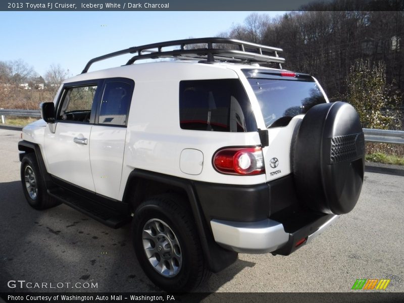 Iceberg White / Dark Charcoal 2013 Toyota FJ Cruiser