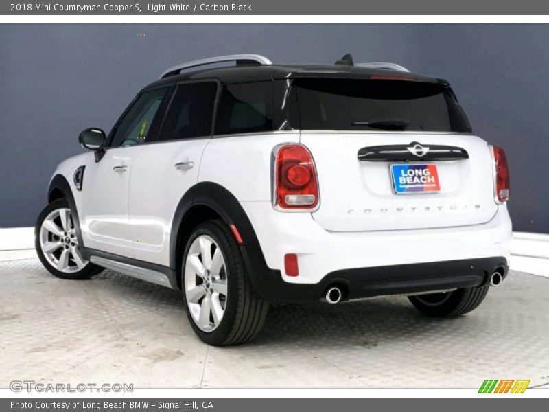 Light White / Carbon Black 2018 Mini Countryman Cooper S
