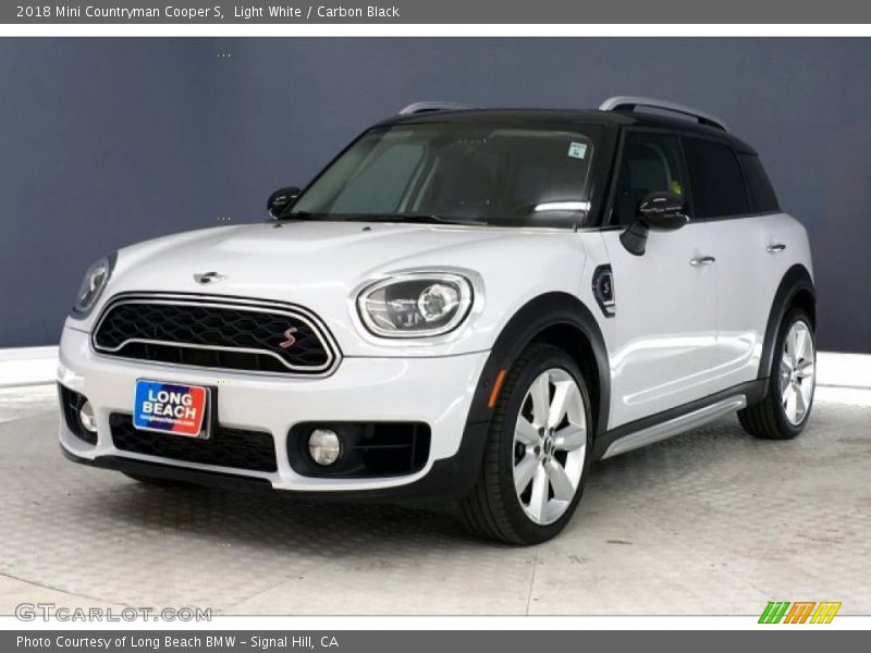 Light White / Carbon Black 2018 Mini Countryman Cooper S