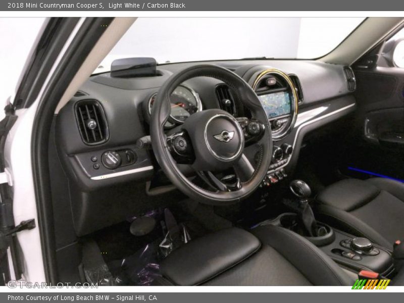 Dashboard of 2018 Countryman Cooper S