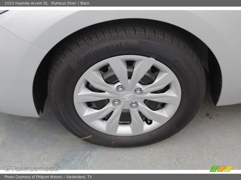 Olympus Silver / Black 2020 Hyundai Accent SE