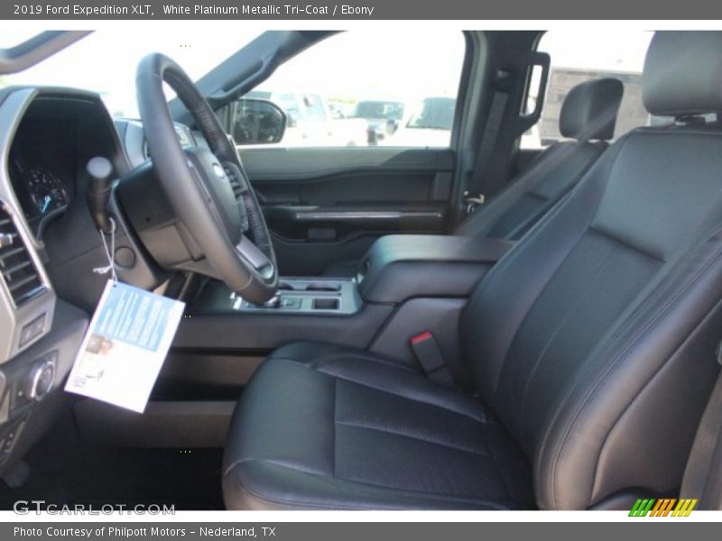 White Platinum Metallic Tri-Coat / Ebony 2019 Ford Expedition XLT