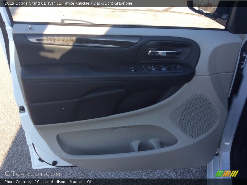 White Knuckle / Black/Light Graystone 2019 Dodge Grand Caravan SE