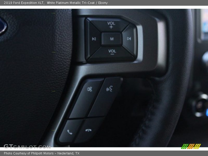 White Platinum Metallic Tri-Coat / Ebony 2019 Ford Expedition XLT