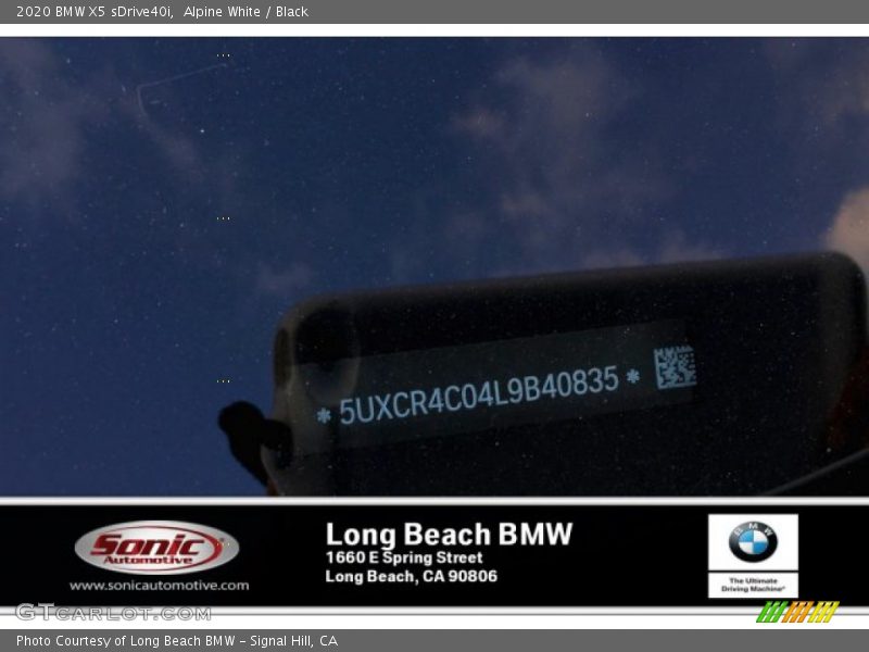 Alpine White / Black 2020 BMW X5 sDrive40i