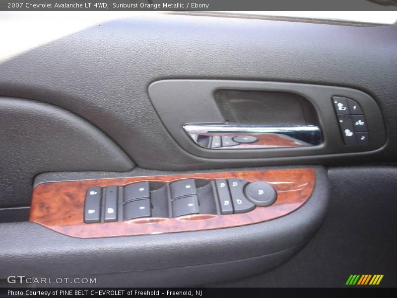 Sunburst Orange Metallic / Ebony 2007 Chevrolet Avalanche LT 4WD