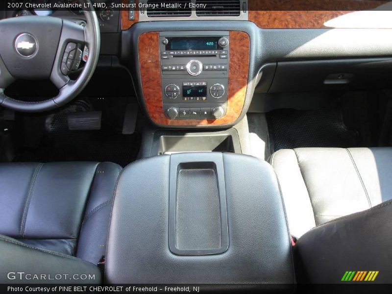 Sunburst Orange Metallic / Ebony 2007 Chevrolet Avalanche LT 4WD
