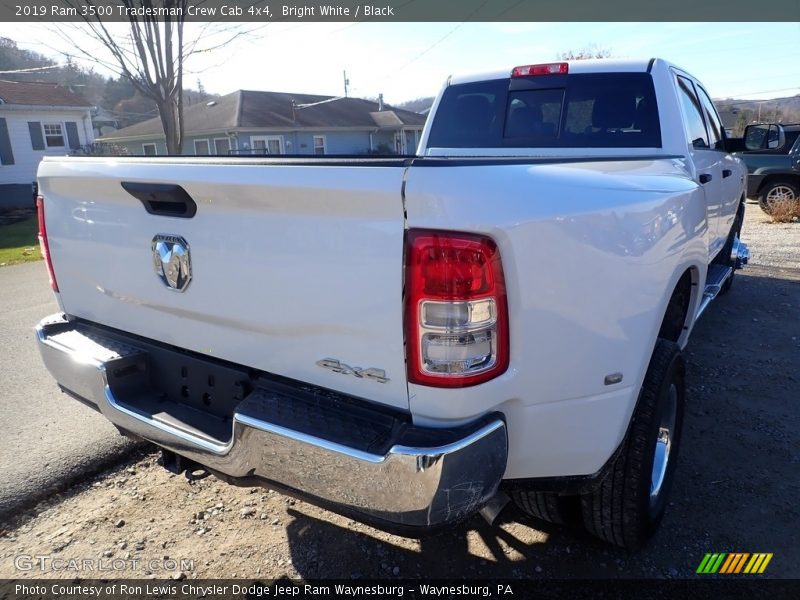 Bright White / Black 2019 Ram 3500 Tradesman Crew Cab 4x4