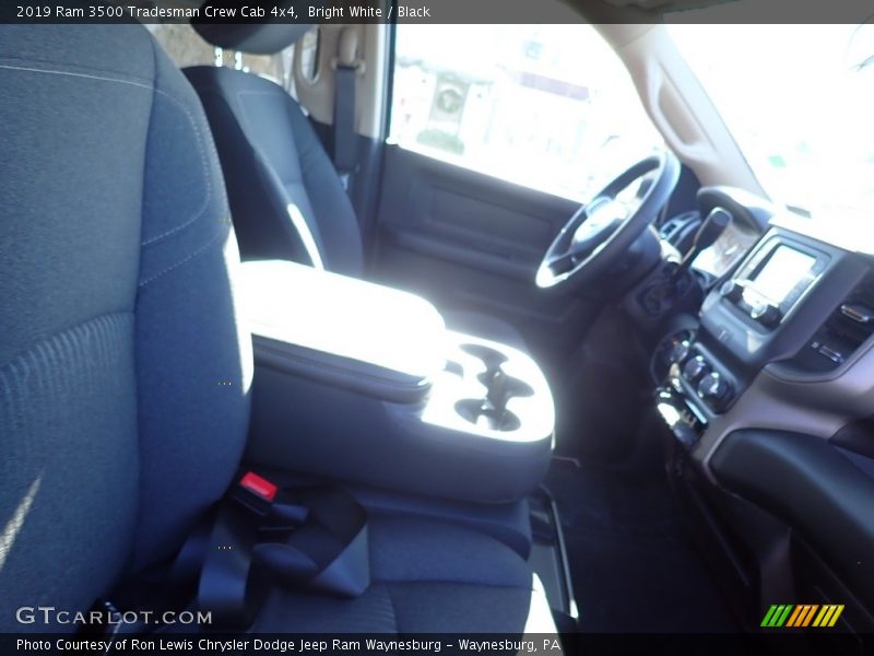 Bright White / Black 2019 Ram 3500 Tradesman Crew Cab 4x4