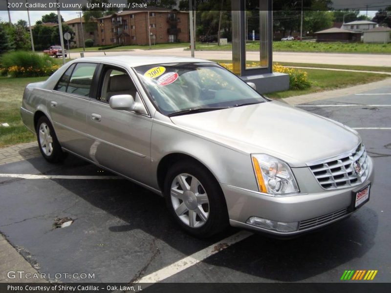 Light Platinum / Shale 2007 Cadillac DTS Luxury