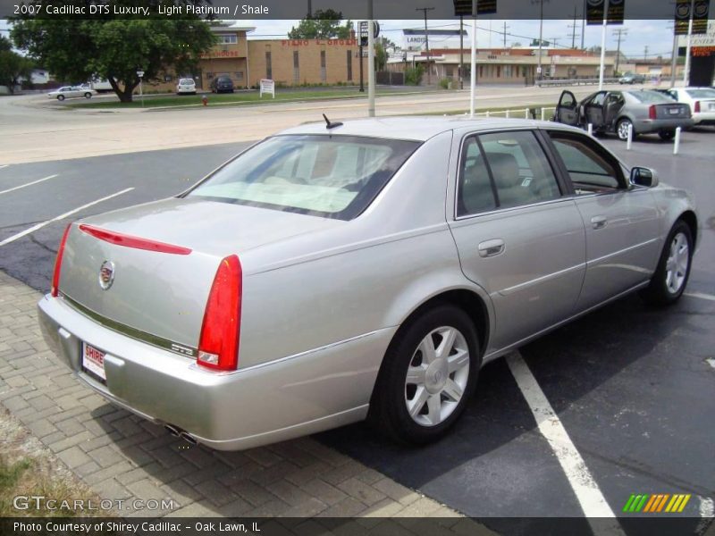 Light Platinum / Shale 2007 Cadillac DTS Luxury