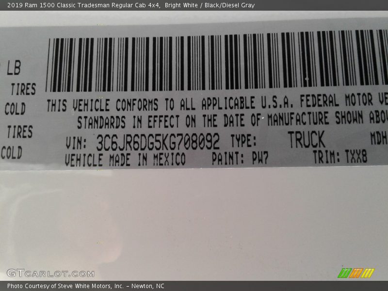 Bright White / Black/Diesel Gray 2019 Ram 1500 Classic Tradesman Regular Cab 4x4