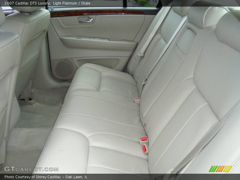 Light Platinum / Shale 2007 Cadillac DTS Luxury