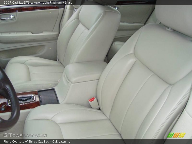 Light Platinum / Shale 2007 Cadillac DTS Luxury