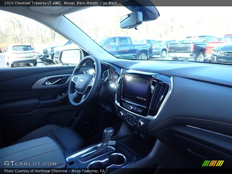 Mosaic Black Metallic / Jet Black 2020 Chevrolet Traverse LT AWD