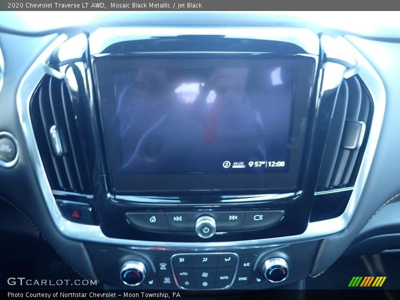Mosaic Black Metallic / Jet Black 2020 Chevrolet Traverse LT AWD